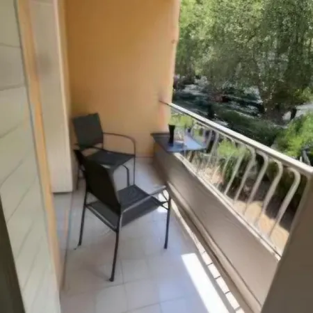 Apartment In Near The With Balcony *